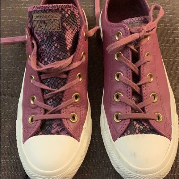 EUC WOMENS 6 PYTHON PRINT RARE CONVERSE - Picture 2 of 7